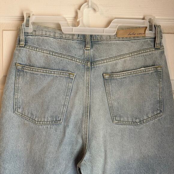 Betro Simone Size 29 Light Wash Distressed Button Fly Ankle Denim Jeans - Picture 2 of 7
